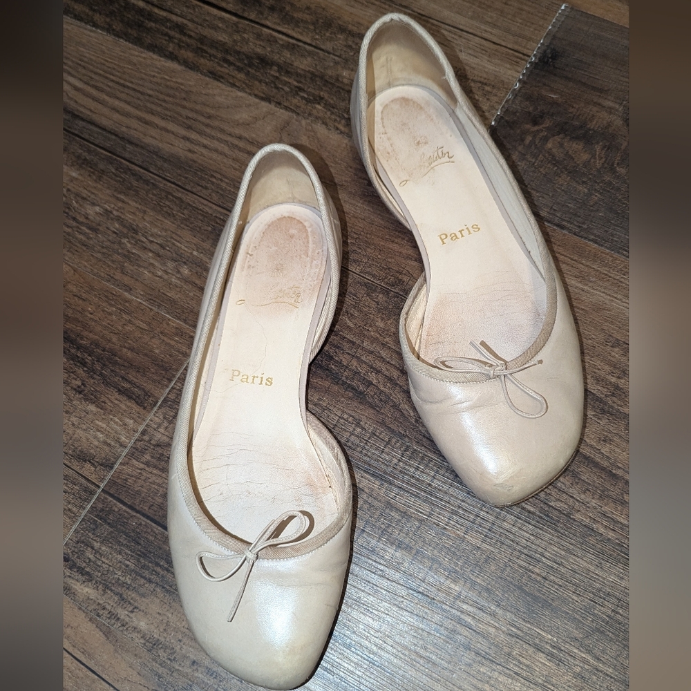 Christian Louboutin Beige Flats